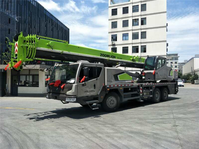 宣化区跨街广告牌的高空安装注意事项